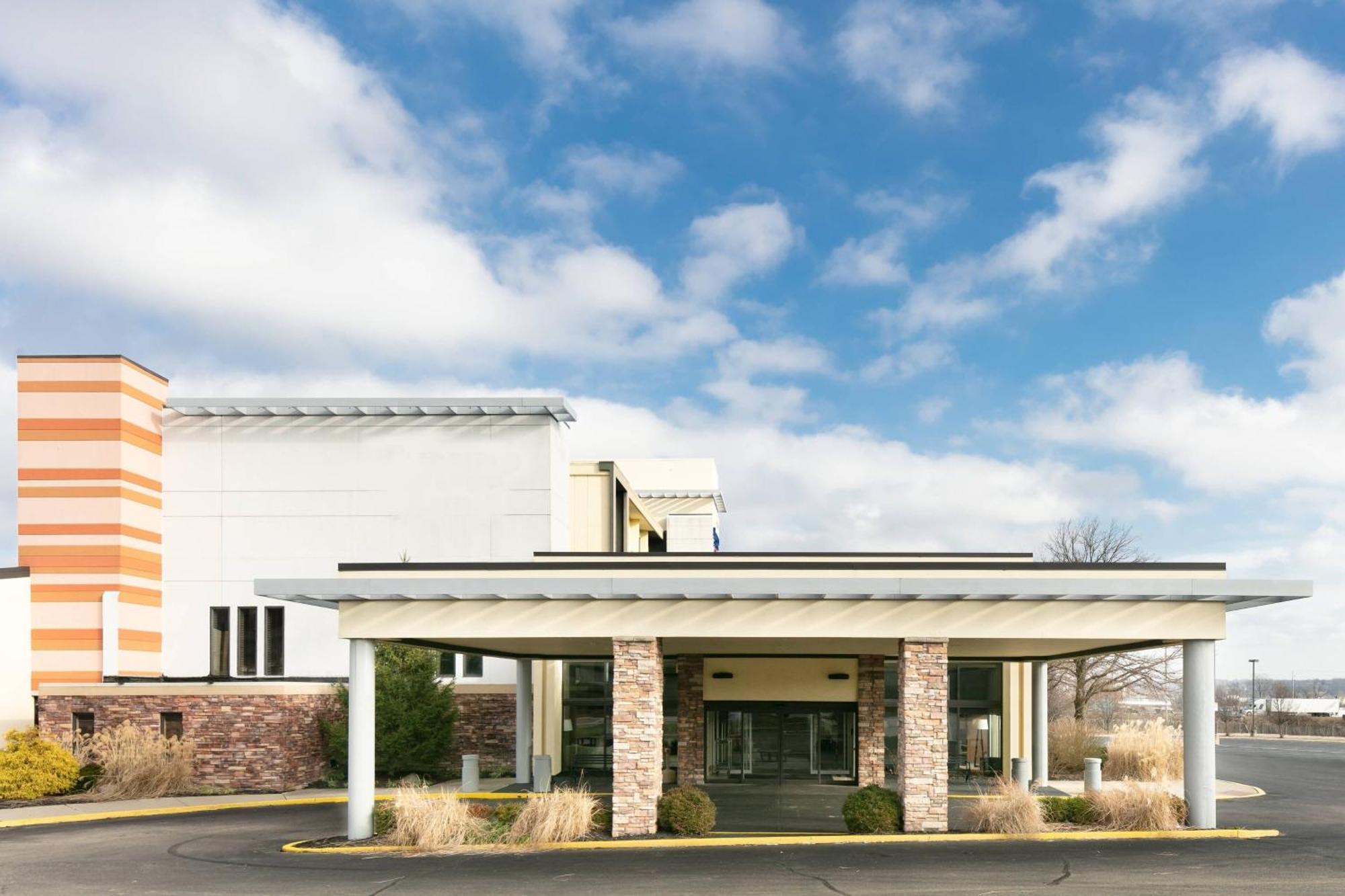 Chester Inn & Suites Sharonville Ngoại thất bức ảnh