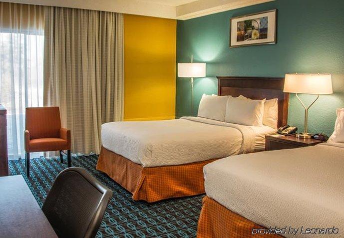 Chester Inn & Suites Sharonville Ngoại thất bức ảnh